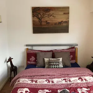  Guest house Commercial